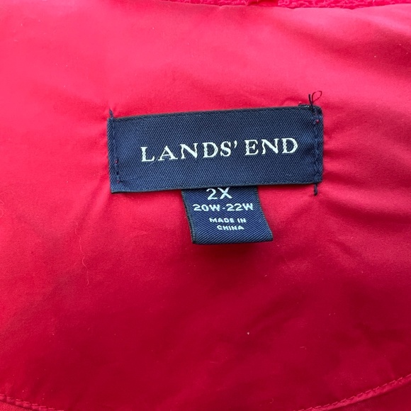 Land’s End Down-filled Expedition Red puffer Jacket w/faux-fur insulated hood - Picture 4 of 5